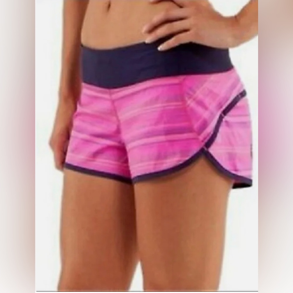 Lululemon Speed Up LowRise Lined Short-2.5” inseam-Size 6 Color is Pink/Navy EUC
